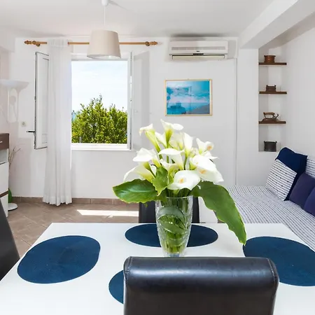 Krmek דוברובניק